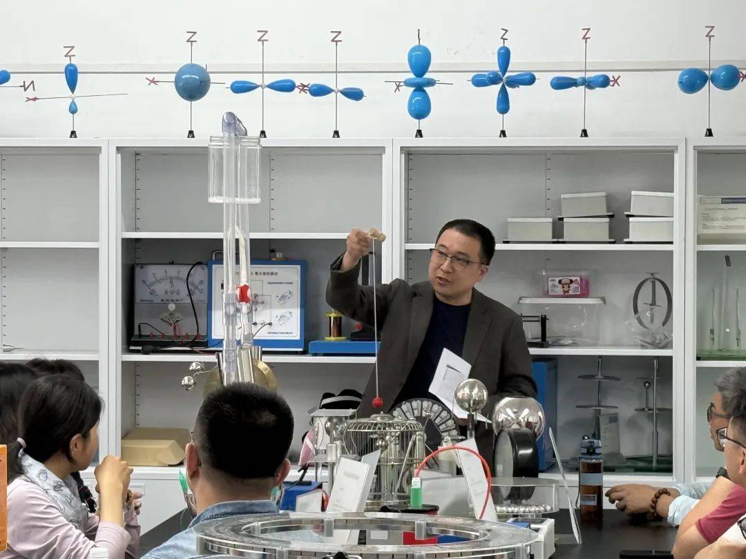 深化高校机构合作2025年静安区新时代科技教师创新能力提升首