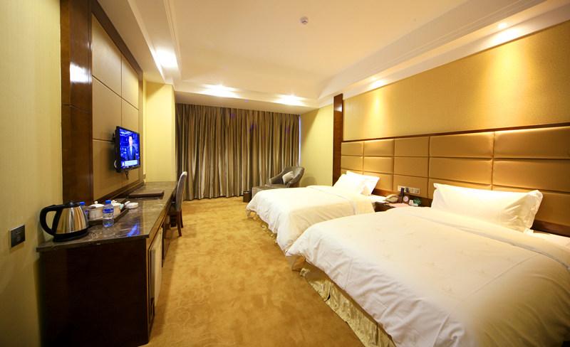 2025年西比尔·玛尼圆号大师班 – 德国汉斯·艾斯勒音乐学